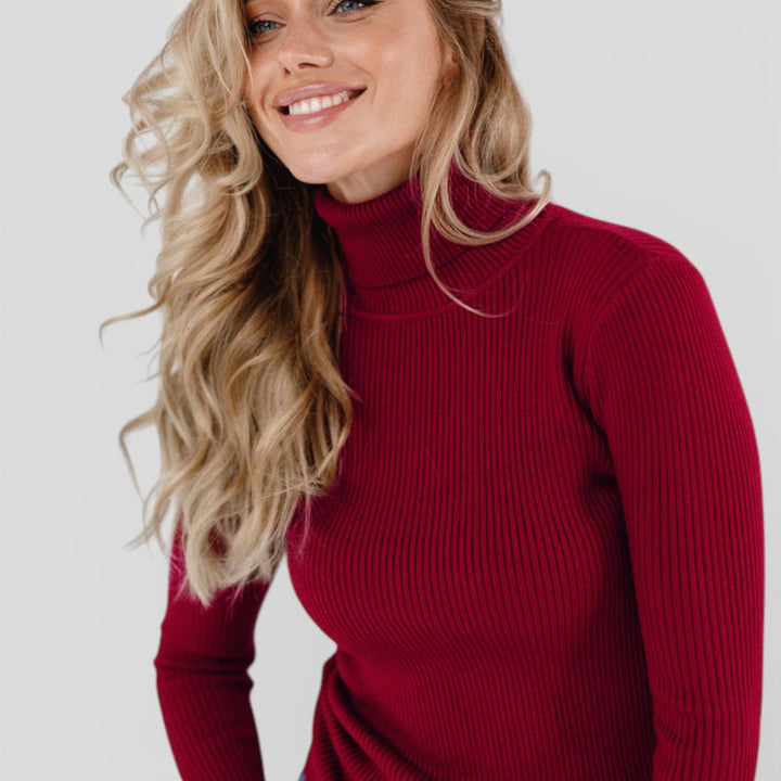 Emilia – Żebrowany sweter z golfem na co dzień