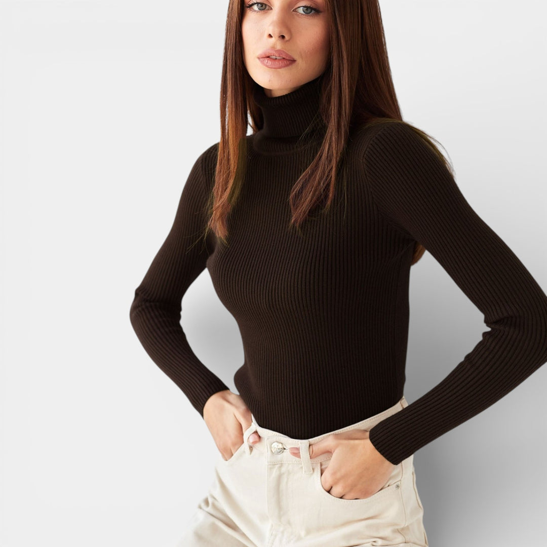 Emilia – Żebrowany sweter z golfem na co dzień