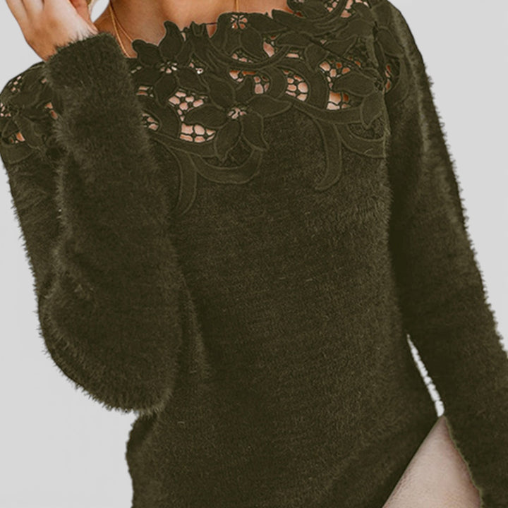 Oliwia – Dzianinowy sweter z koronkowym dekoltem