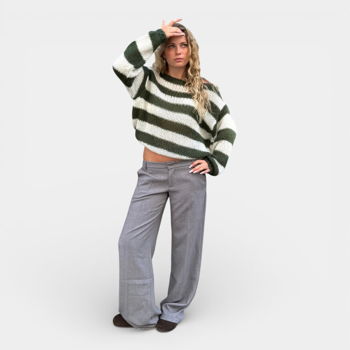 Klementyna – Pasiasty sweter o luźnym kroju