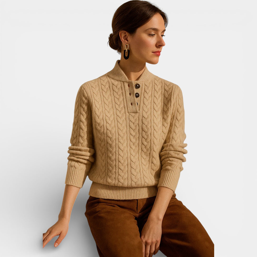 Danuta – Sweter z warkoczowym splotem i stójką