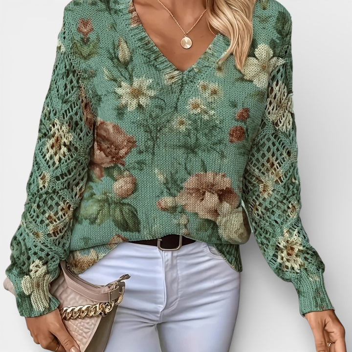 Blanka – Sweter z subtelnym kwiatowym motywem