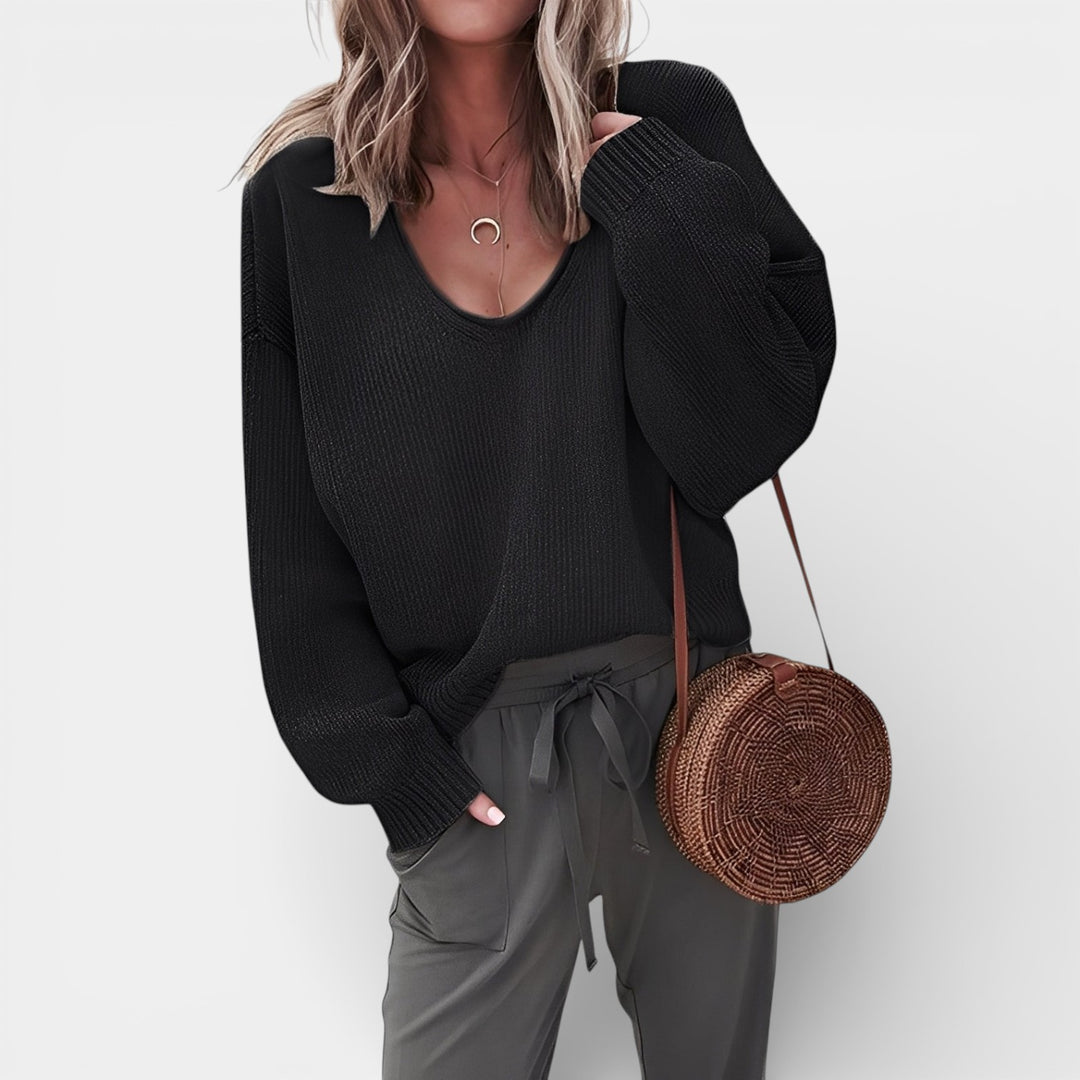 Martyna – Dzianinowy sweter z dekoltem V