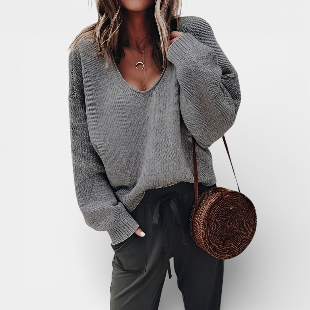 Martyna – Dzianinowy sweter z dekoltem V