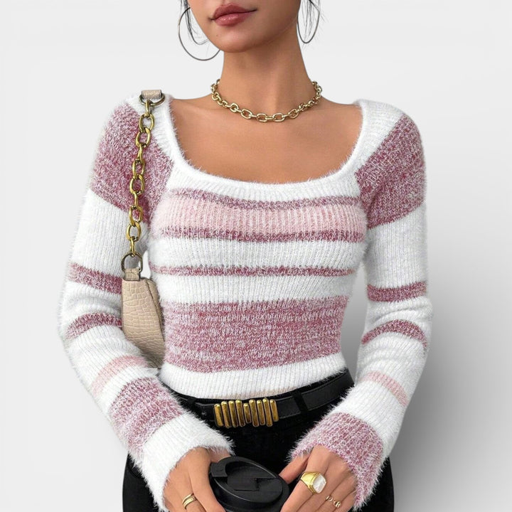 Celina – Dopasowany sweter z dzianiny w paski