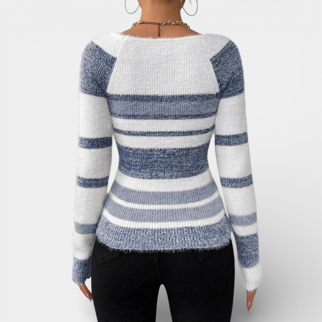 Celina – Dopasowany sweter z dzianiny w paski