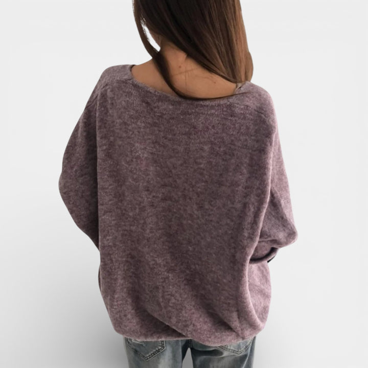 Gabriela – Lekki, luźny sweter z głębokim dekoltem w serek