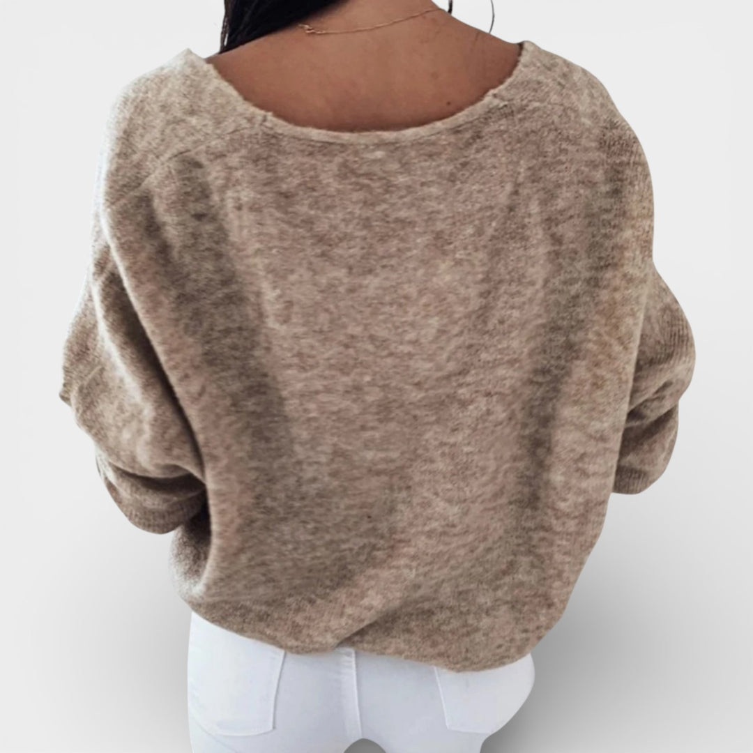 Gabriela – Lekki, luźny sweter z głębokim dekoltem w serek