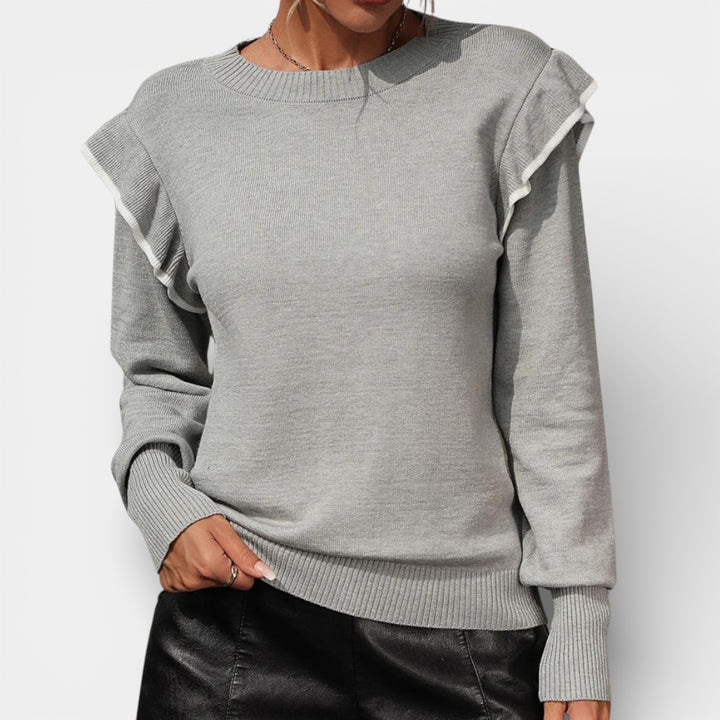 Łucja – Elegancki sweter z falbanami