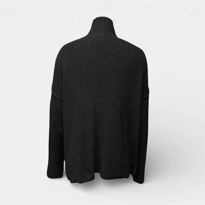 Zuzanna – Sweter z wycięciem i siateczkowym panelem