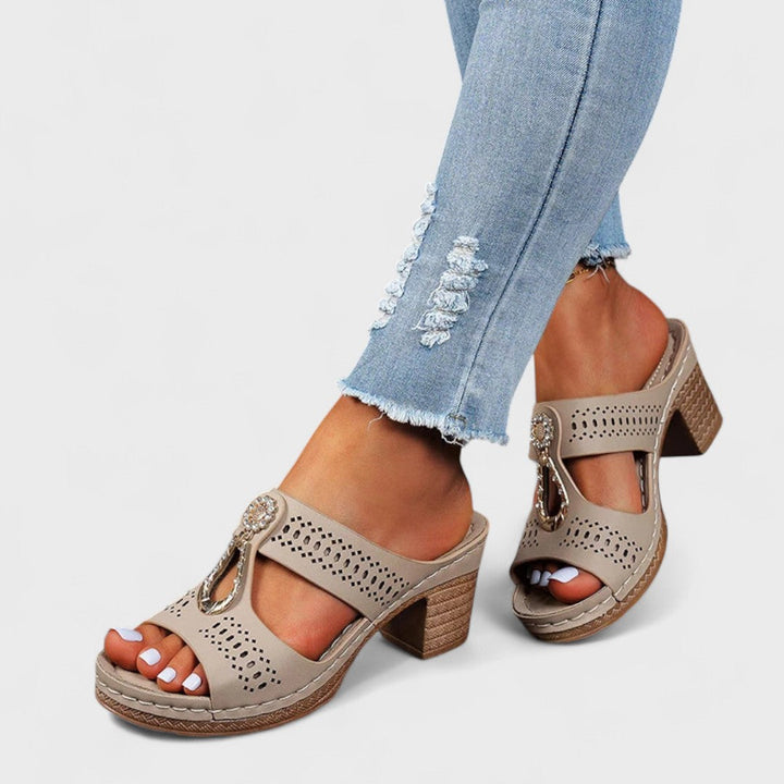 Vlasta - Eleganckie i Wygodne Sandały Ortopedyczne