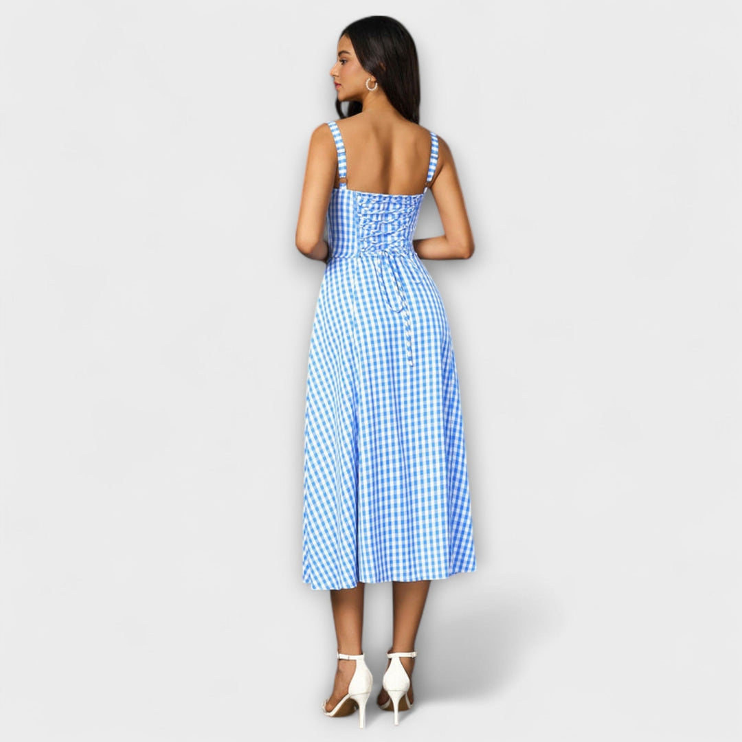 Nadzieja - Różowa sukienka z detalem rozcięcia