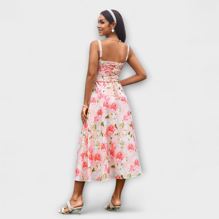 Nadzieja - Różowa sukienka z detalem rozcięcia