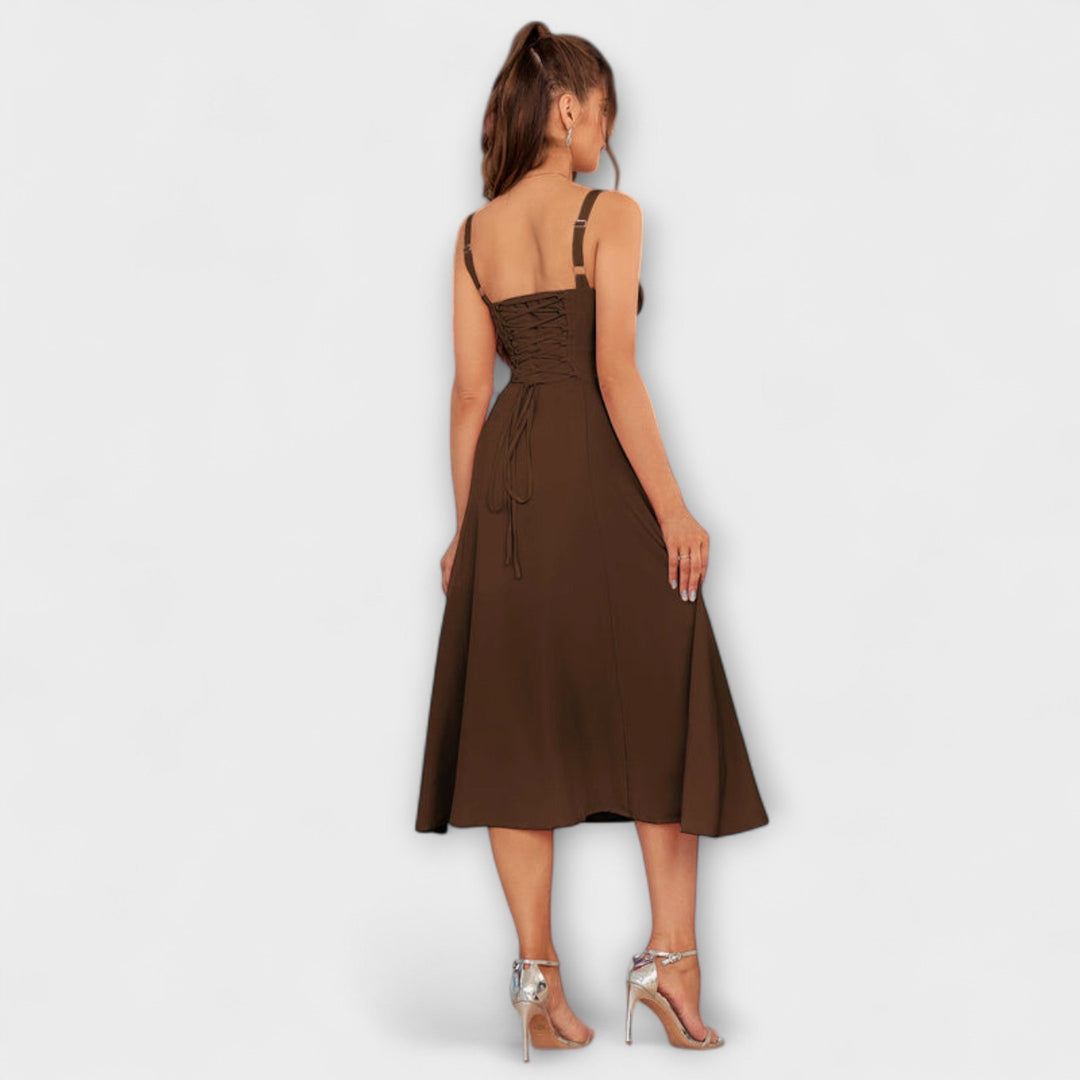 Nadzieja - Różowa sukienka z detalem rozcięcia