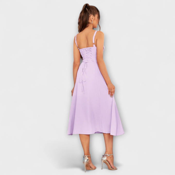 Nadzieja - Różowa sukienka z detalem rozcięcia