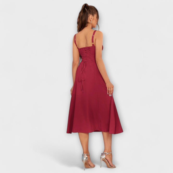 Nadzieja - Różowa sukienka z detalem rozcięcia