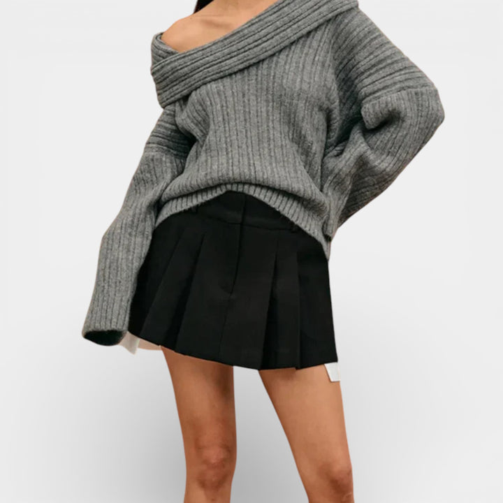 Róża – Asymetryczny sweter oversize z golfem