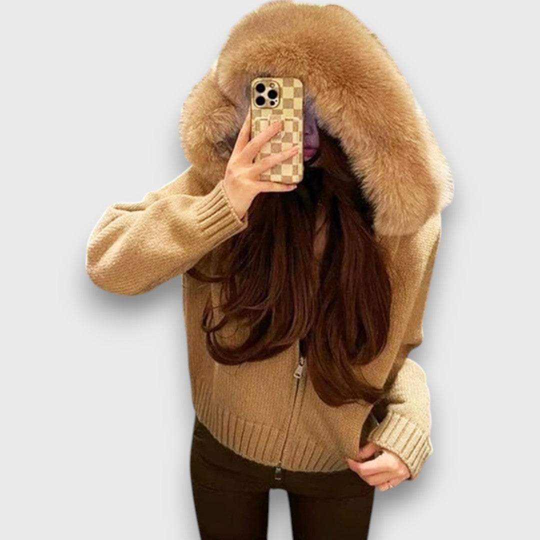 Alisanne – Sweter z zamkiem i kołnierzem z futra sztucznego