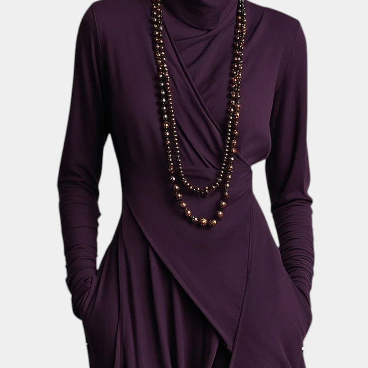 Julija – Asymetryczna sukienka maxi z drapowanymi detalami