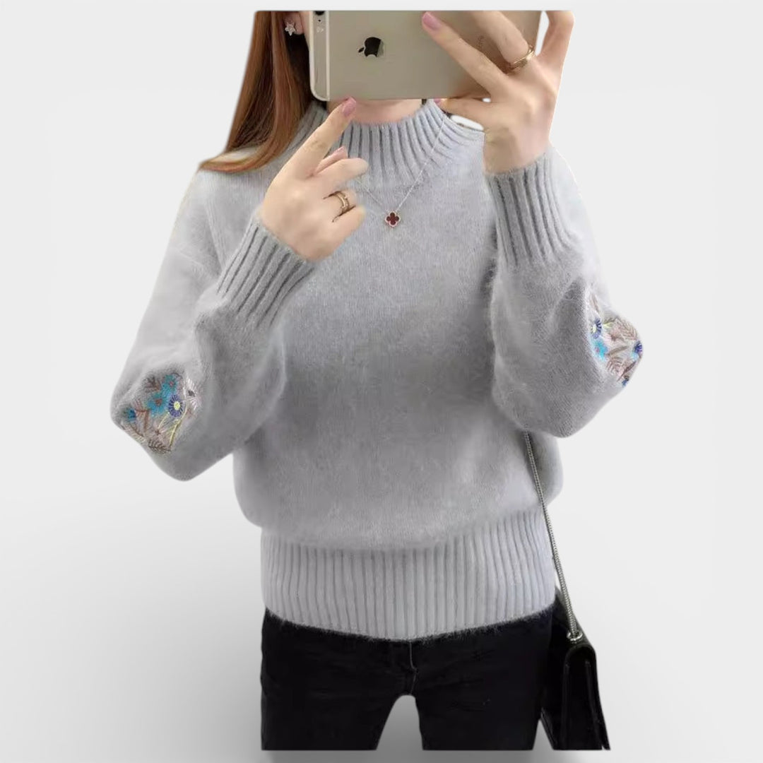 Florence – Sweter damski z kwiatowym haftem i stójką