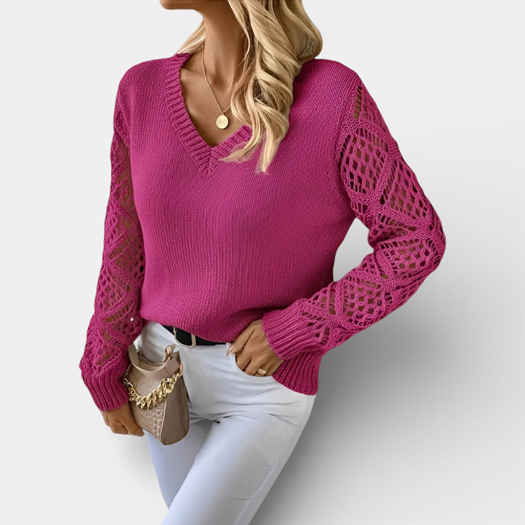 Cecylia – Sweter z dekoltem w serek i ażurowymi rękawami