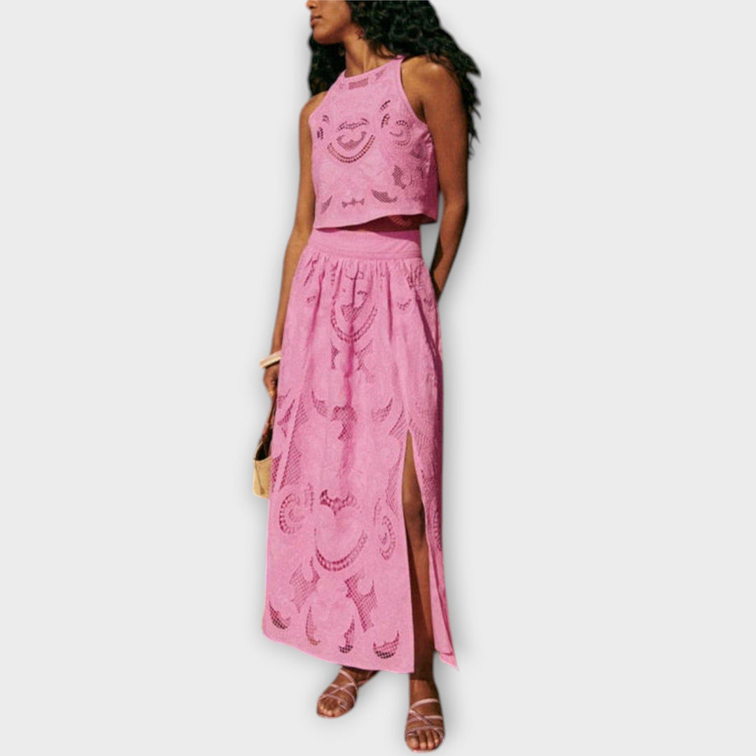 Milla - Oszałamiający koronkowy zestaw z wycięciem