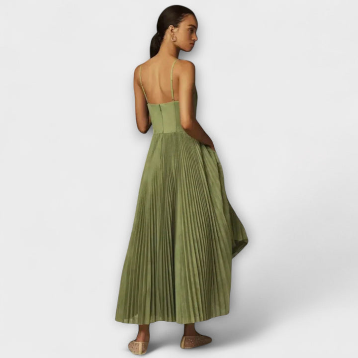 Lucrezia - Elegancka sukienka z urokiem