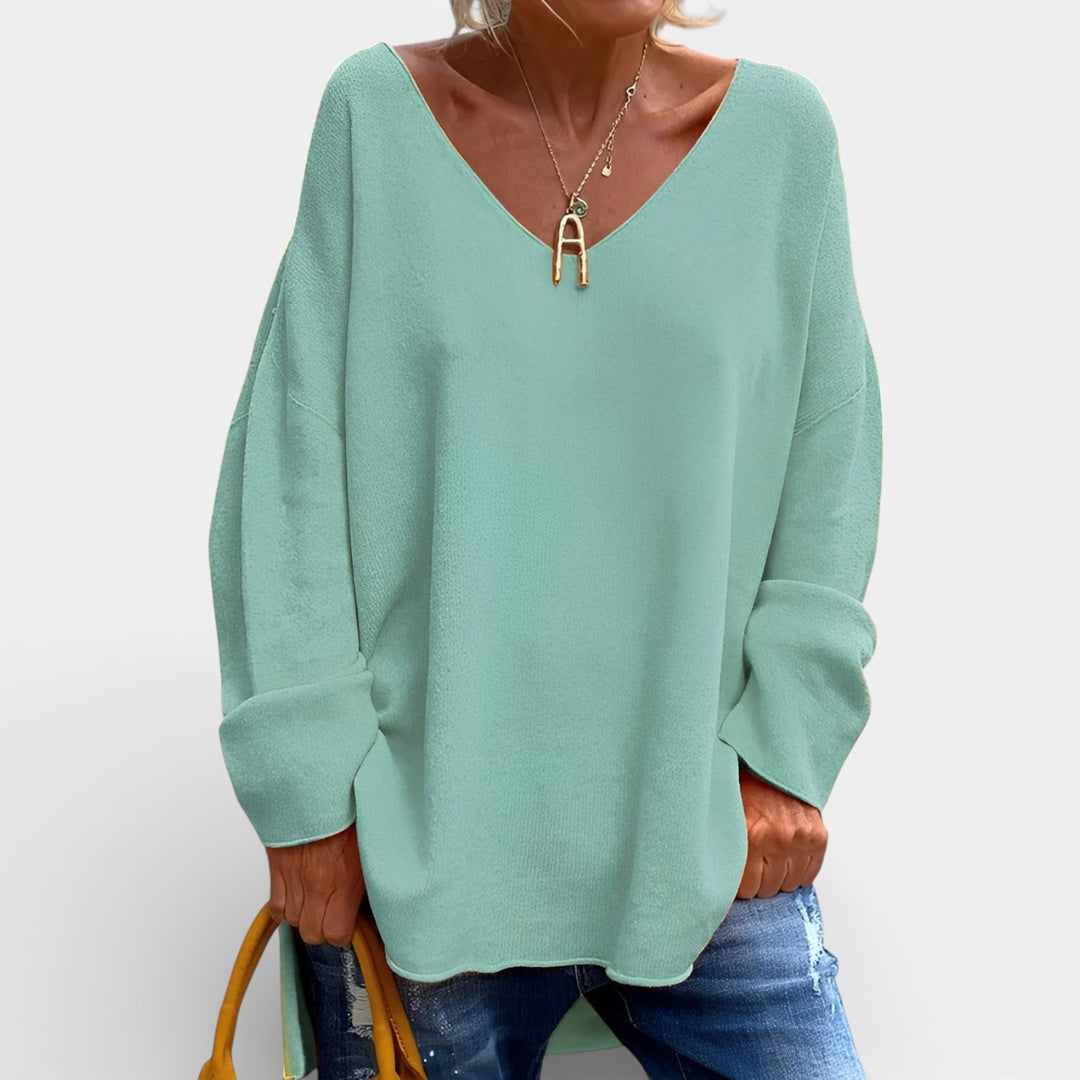 Iga – Lekki, luźny sweter z dekoltem w serek