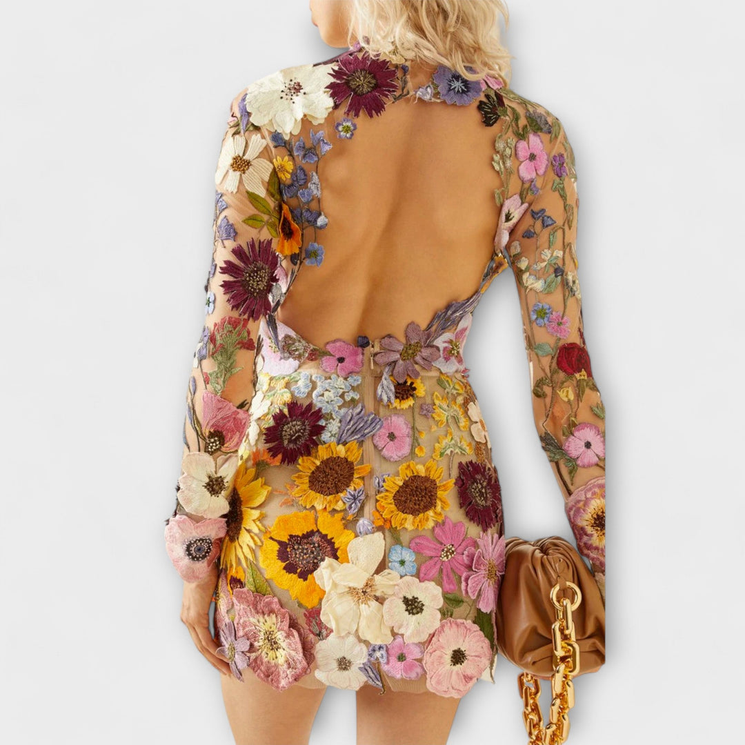 Dolores - Sukienka z 3D kwiatowym wzorem