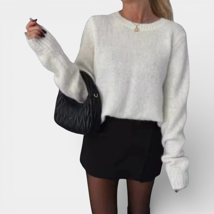 Stanisława – Sweter z kokardami na plecach