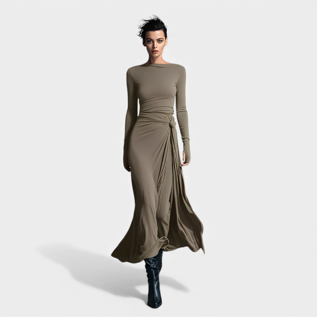 Anna – Elegancka sukienka z bocznym węzłem i delikatnym blaskiem